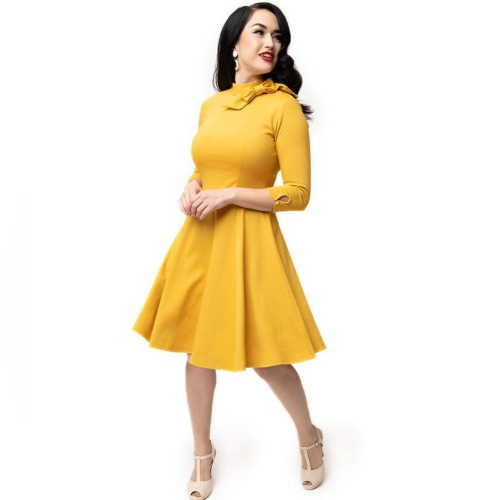 Unique Vintage Mustard Yellow Knit Three-Quarter Sleeved Parker Flare